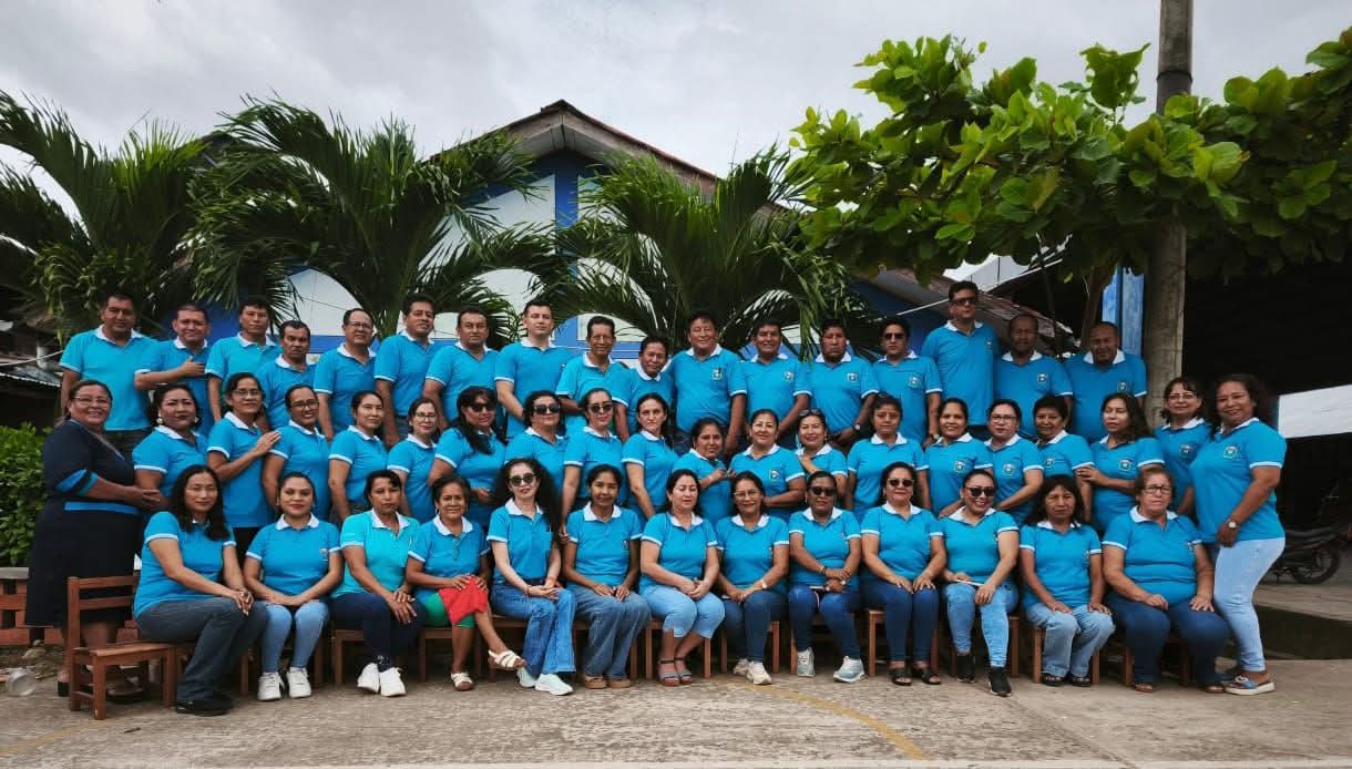 Equipo de Docentes y Directivos de la Institución Ricardo Bentín Grande N° 64935